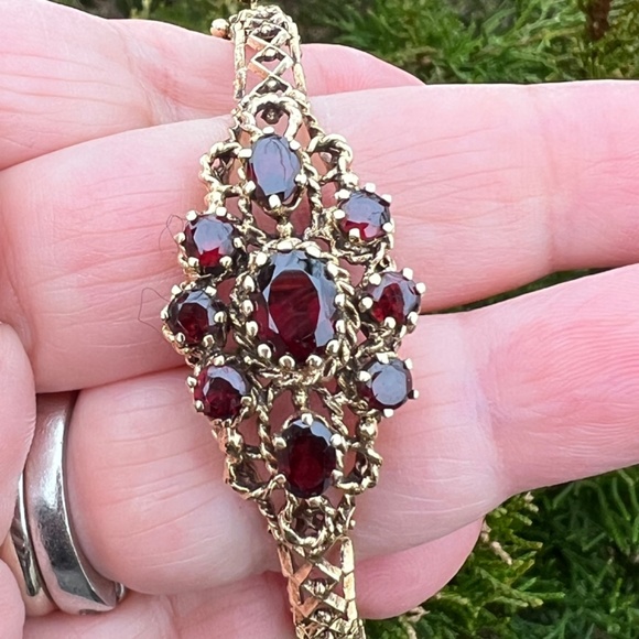 VINTAGE 14K YELLOW GOLD GARNET FILIGREE DESIGN BANGLE BRACELET CUSTOM UNIQUE - Picture 9 of 16